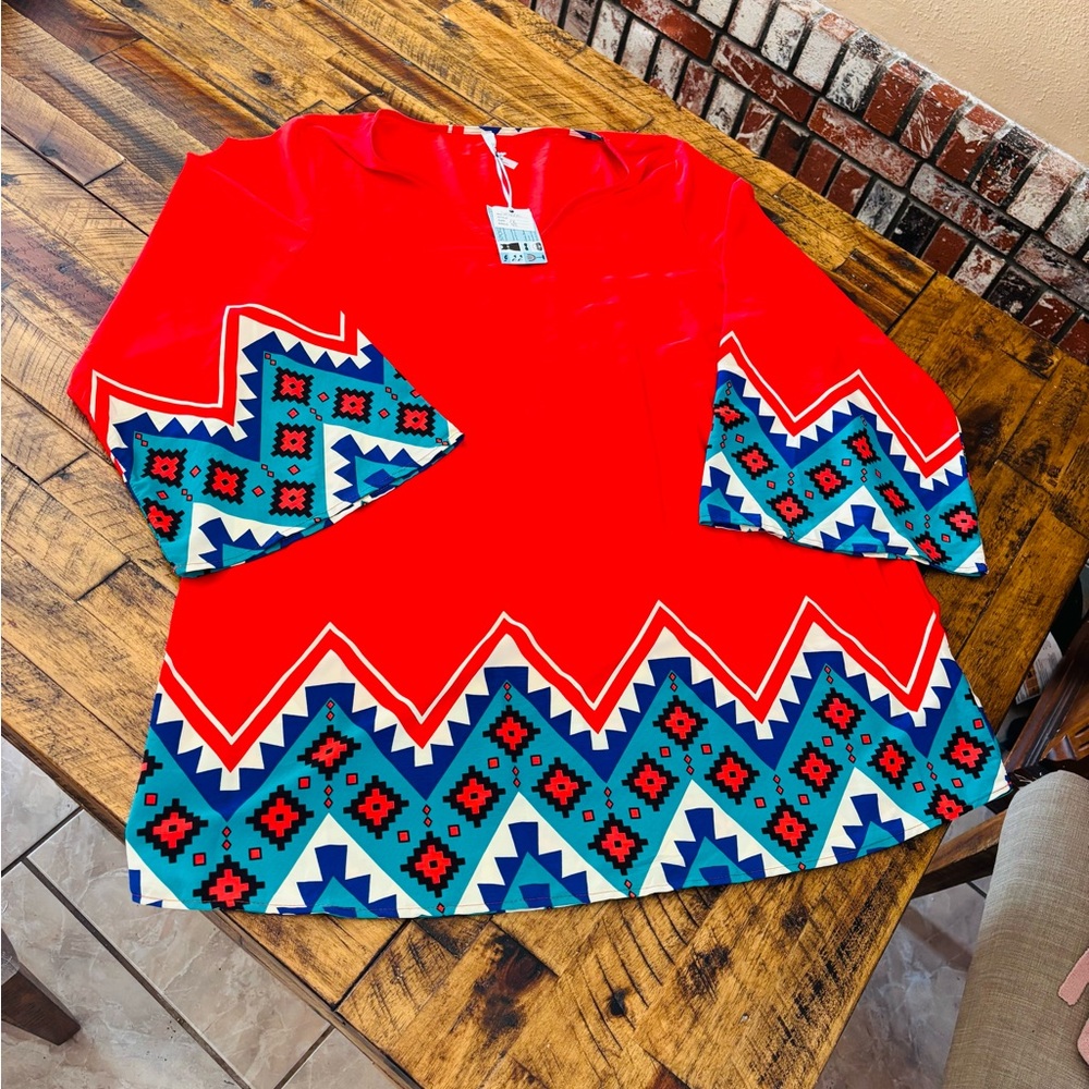 Spoiled Red and Blue Geometric Tunic